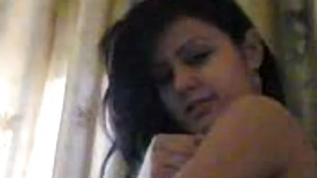 MILF Valerie video porno di attrici famose italiane Kay succhia il cazzo del mostro nero