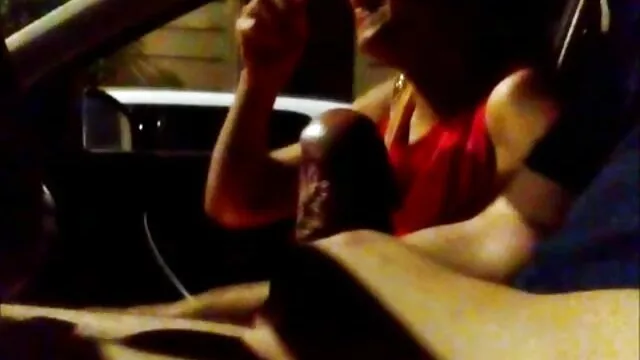 Studentessa con tatuaggio sul viso prende in film porno di gemma bocca il cazzo di grasso di un giovane ragazzo