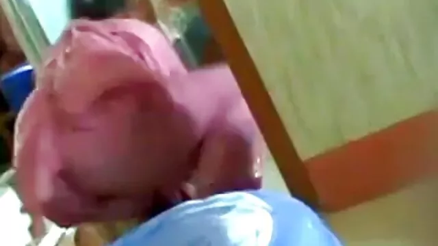 20 anni emo mamme hard gratis ragazza succhia il bullone lungo e accarezza la gola