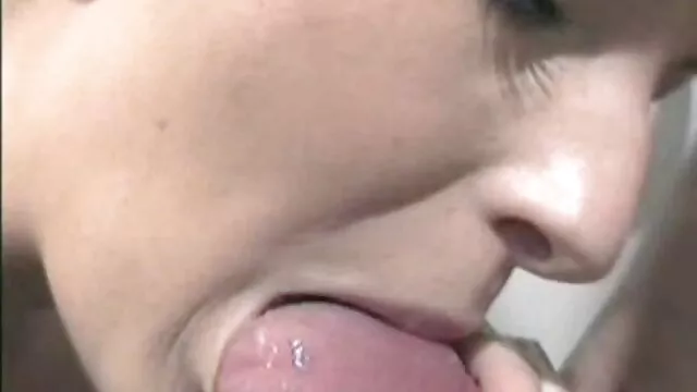 dai grossi seni bruna Tindra copre le dita dei piedi vulva in nylon, reggicalze e tacchi video hard di prostitute alti pantofole
