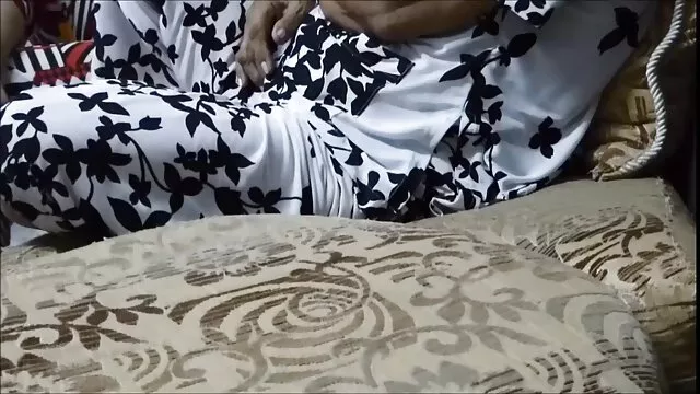 Esotici inesperti cutie massaggi il suo donne milf hard delicato Calvo twat