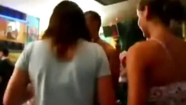 Dopo film hard donne con animali aver catapultato le sue mutandine nella figa rosa mia Angelo sculacciato