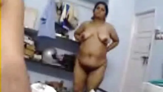 leccare la sua discarica video hard signore dal pavimento