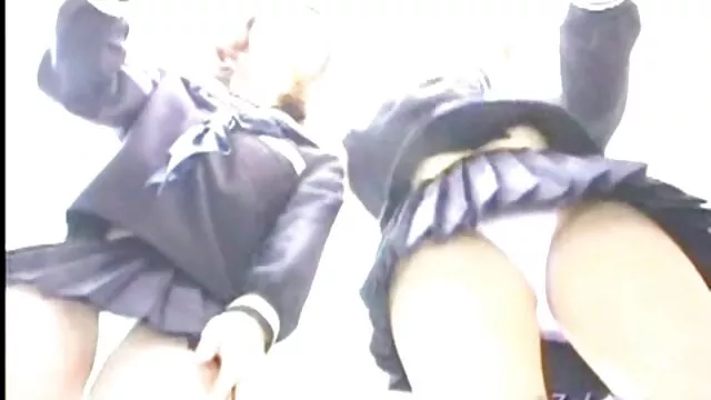 Quattro studenti neri hanno organizzato un ruvido trio con un insegnante di chimica film porno gratis di eva henger