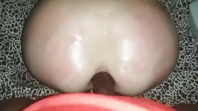 Attore scopata video hard di donne incinte ragazza con Gremlin tatuaggio sul suo pube