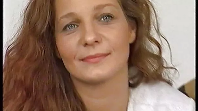 Una coppia di video hard prostitute studentesse ha fatto sesso nel Parco Bitsevsky a Mosca e l'ha girato in video