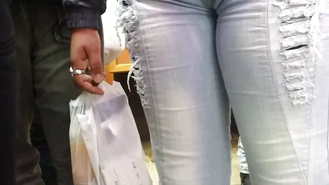 Il padre ha cullato videi porno belen la figlia e l'ha violentata