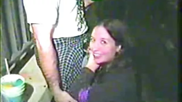 Bella ragazza scopa la sua figa con un giocattolo per video hard donne incinta il cazzo