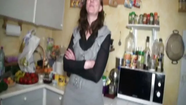 Ha recitato in pov video di donne hard mentre scopa il culo slut in calze
